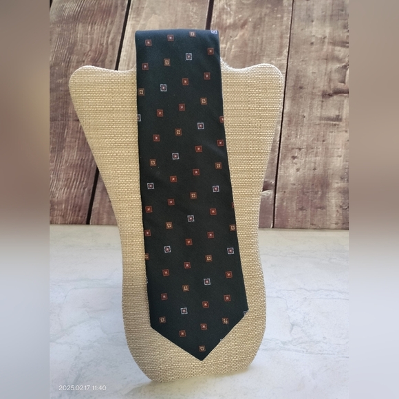 Robert Talbott Men's Silk Necktie Geometric Square Handsewn Finest Silk Classic - Picture 2 of 11